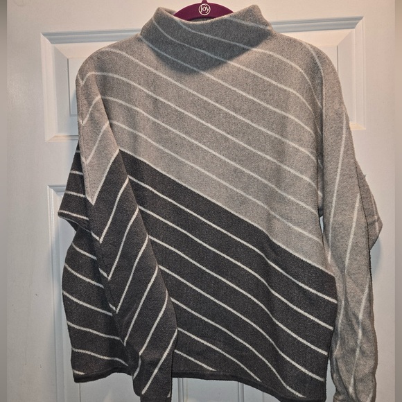 Zara - Picture 1 of 2